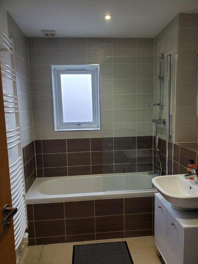 Beautiful & Elegant 2 Bed Room House Manchester Eksteriør billede