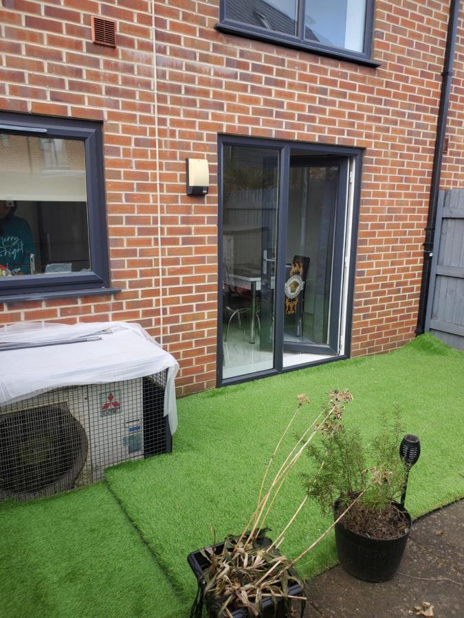 Beautiful & Elegant 2 Bed Room House Manchester Eksteriør billede